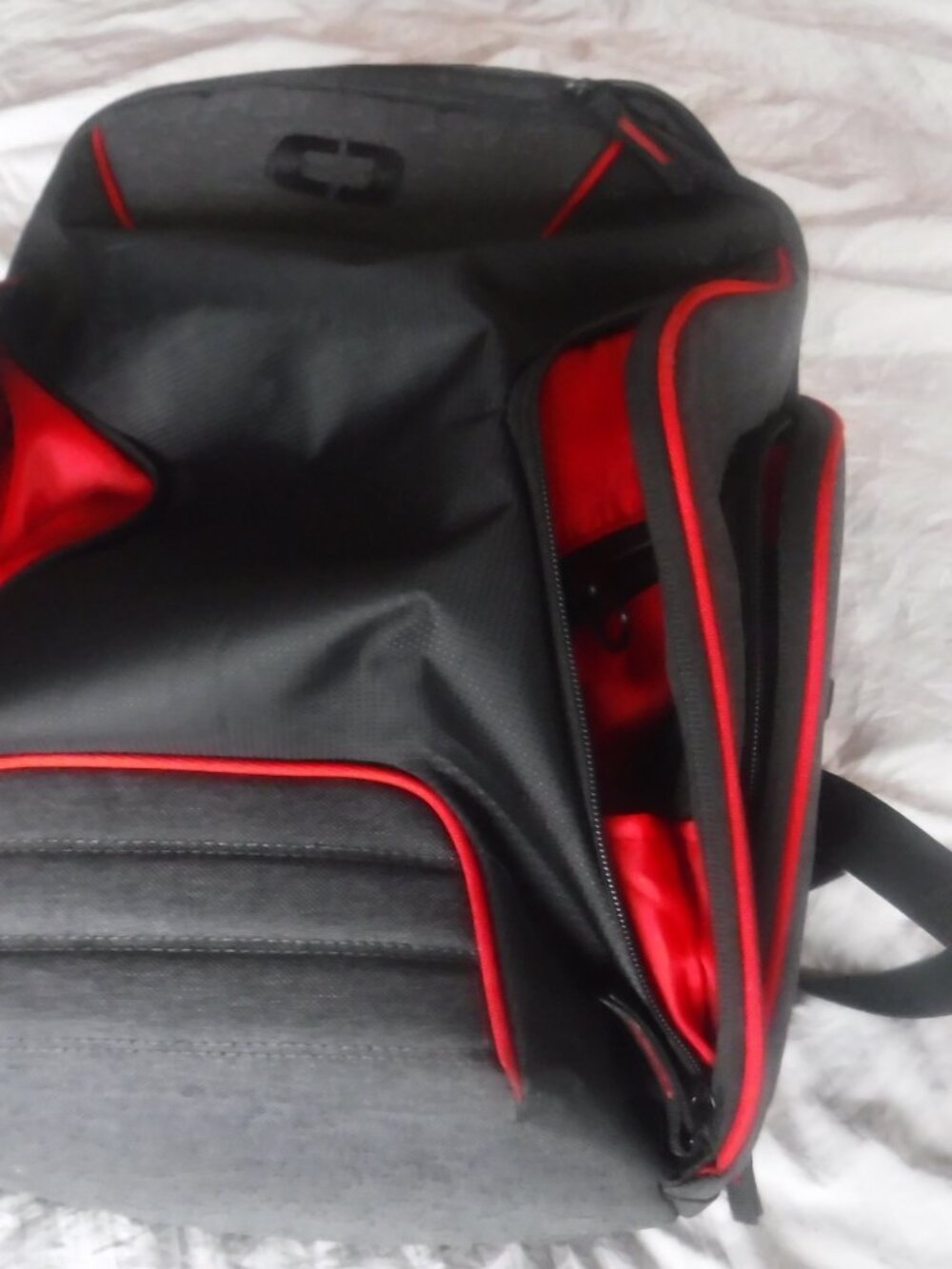 Ogio Hatch Pack Laser Red Heather Grey pre Owned
